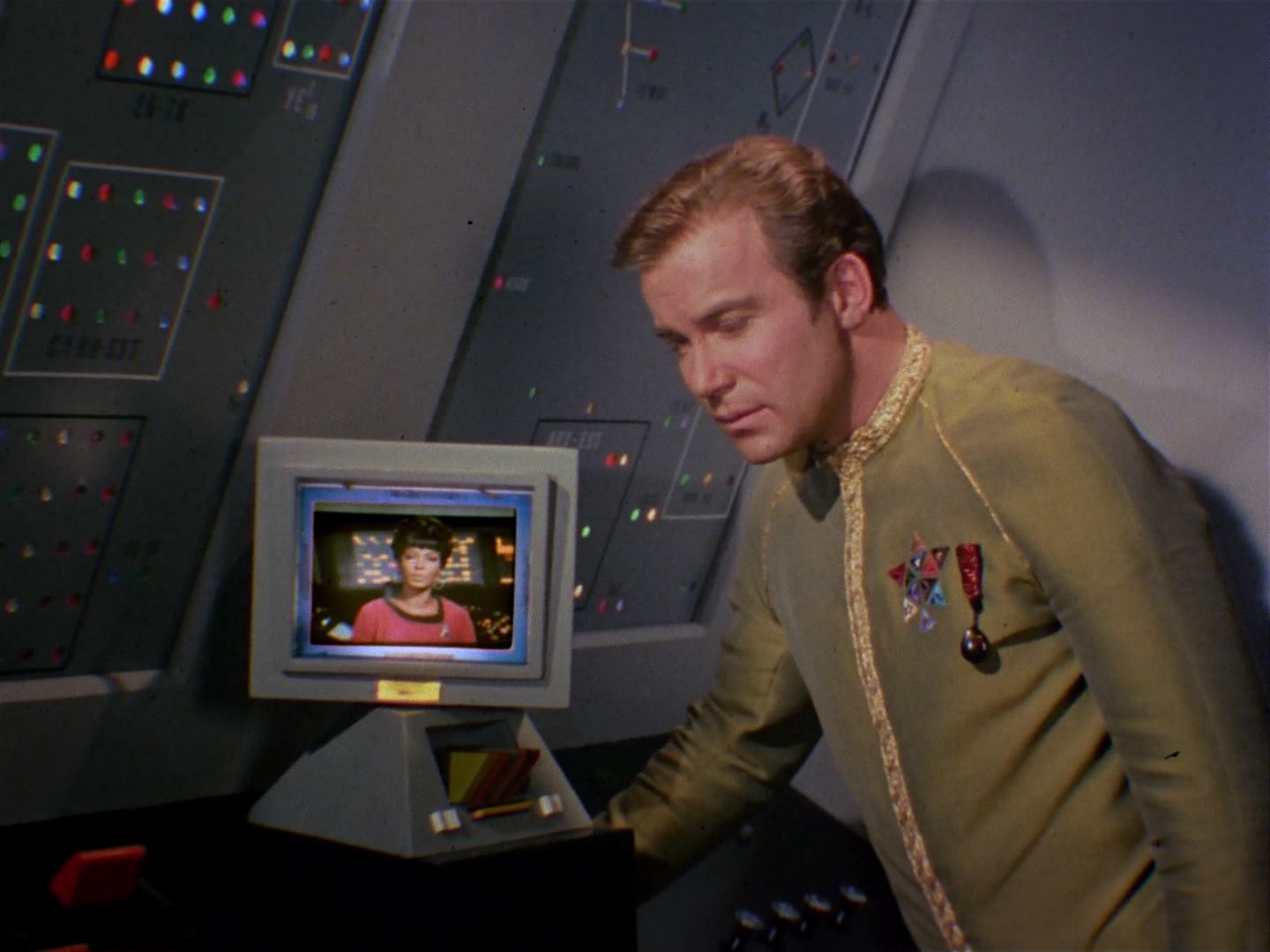 ariane179254_StarTrek_2x10_TheJourneyToBabel_0555.jpg