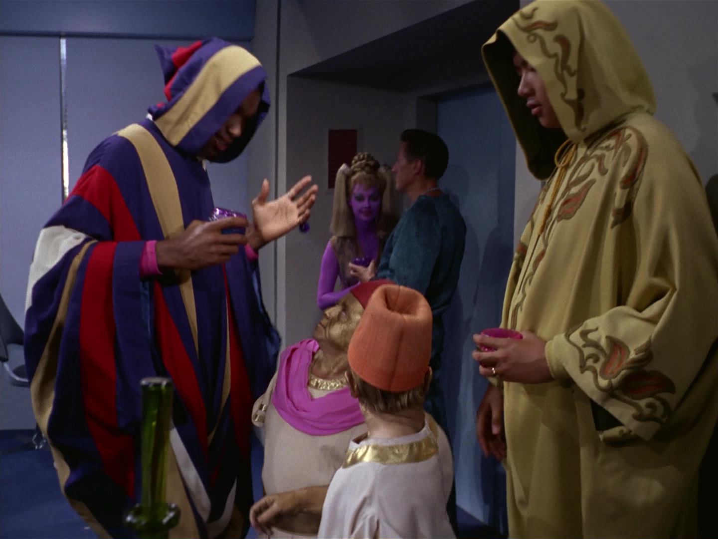 ariane179254_StarTrek_2x10_TheJourneyToBabel_0576.jpg