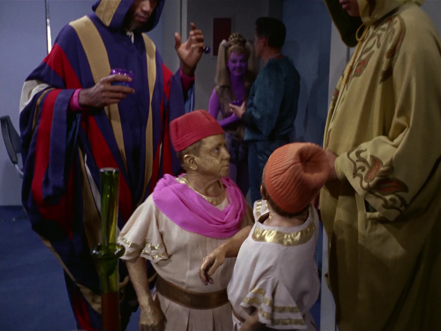 ariane179254_StarTrek_2x10_TheJourneyToBabel_0577.jpg