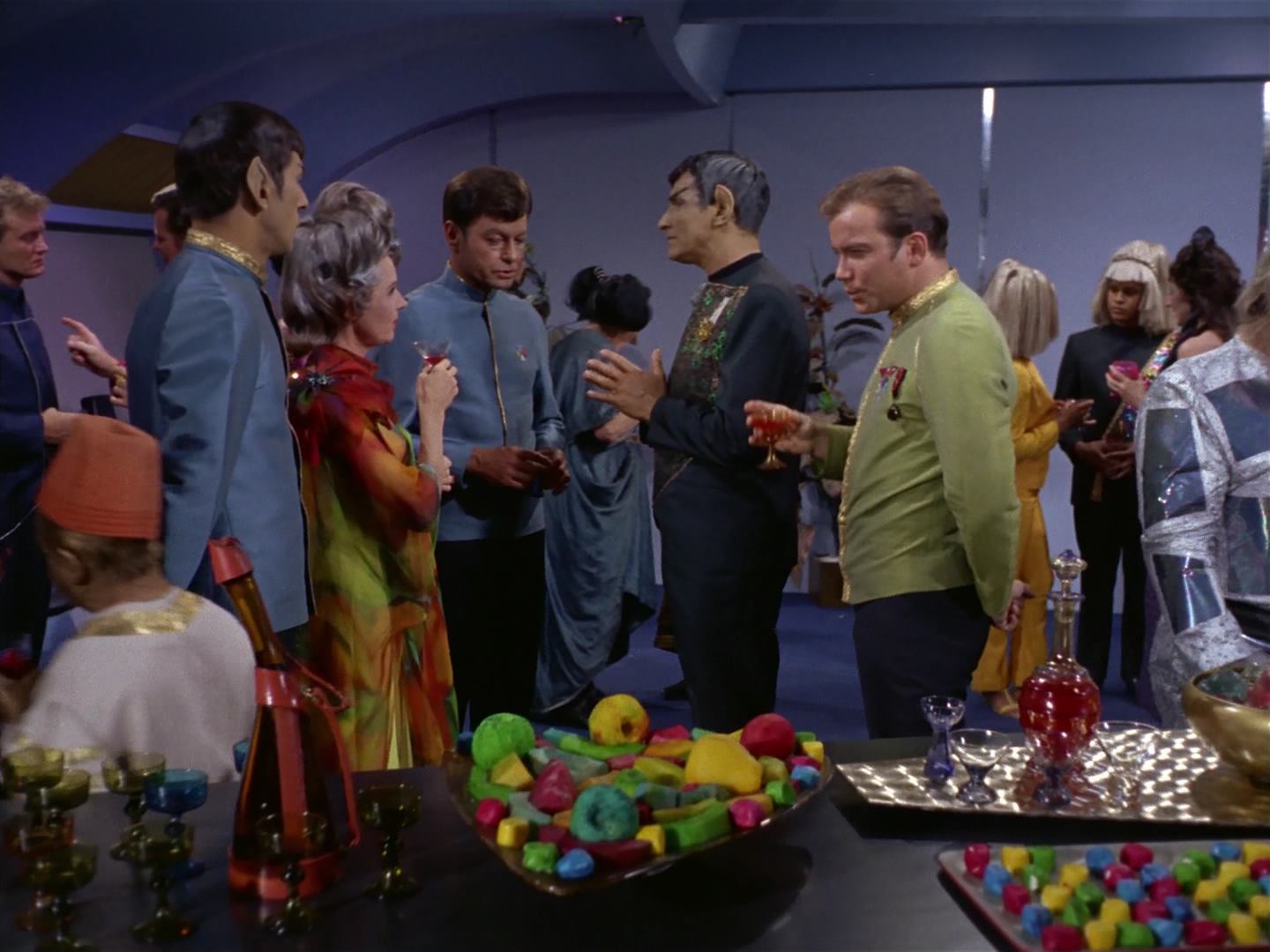 ariane179254_StarTrek_2x10_TheJourneyToBabel_0610.jpg
