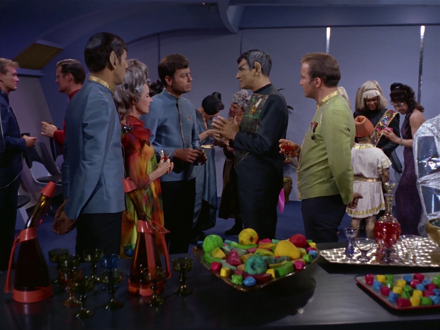ariane179254_StarTrek_2x10_TheJourneyToBabel_0619.jpg