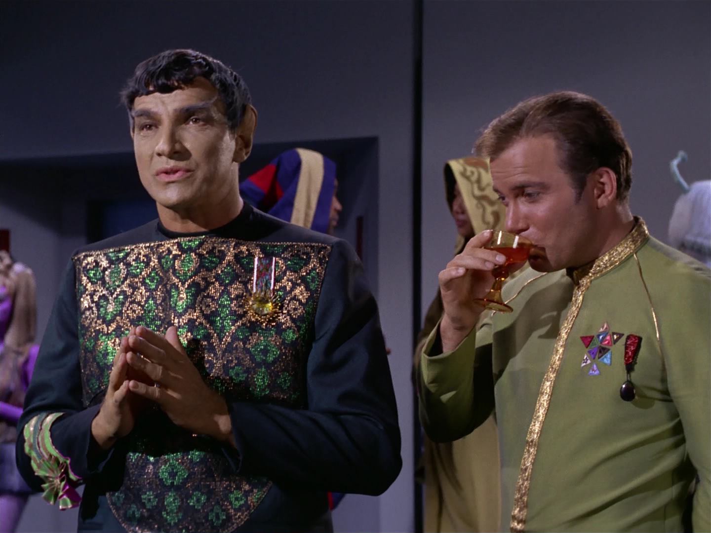 ariane179254_StarTrek_2x10_TheJourneyToBabel_0623.jpg