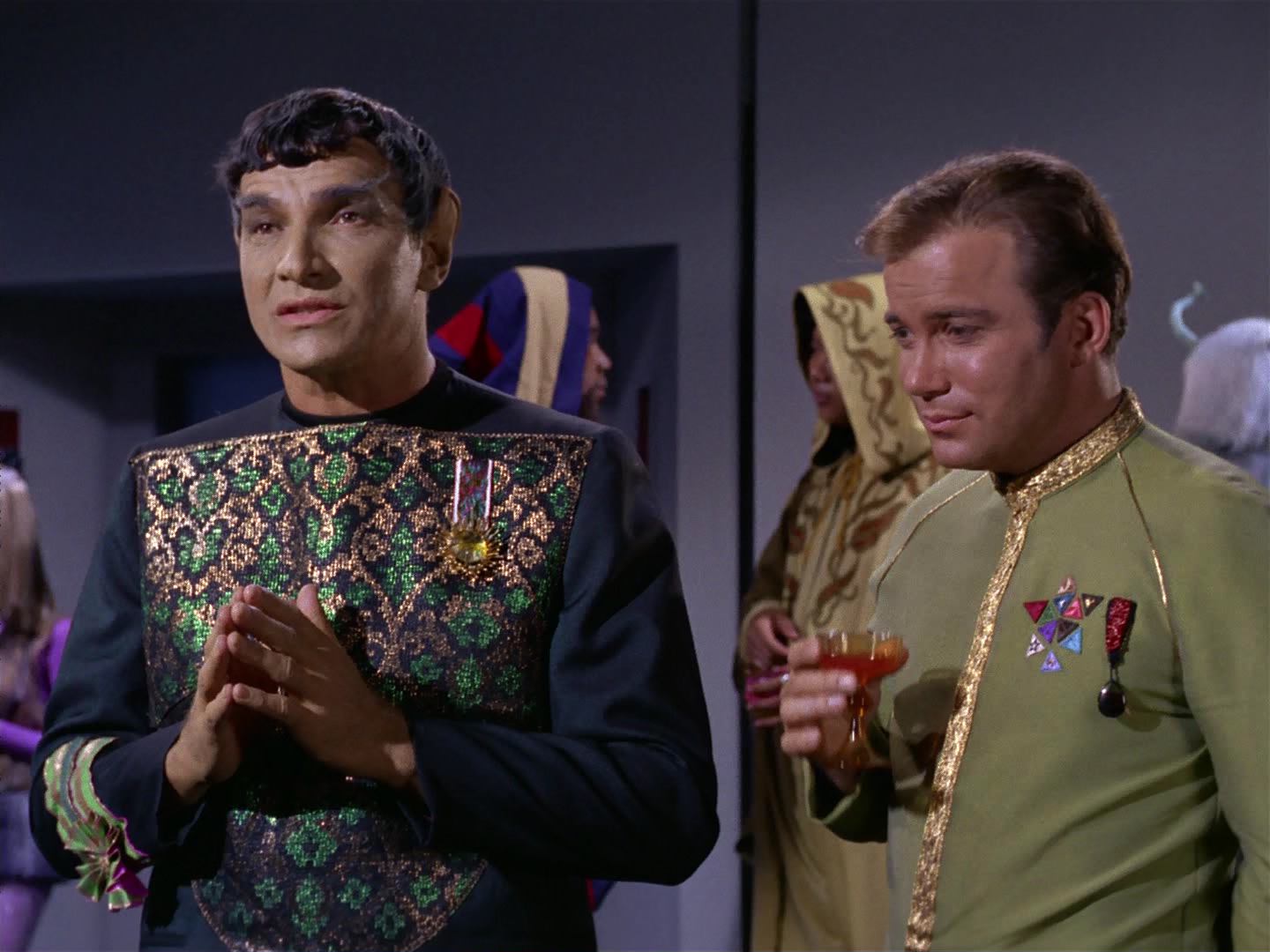 ariane179254_StarTrek_2x10_TheJourneyToBabel_0624.jpg