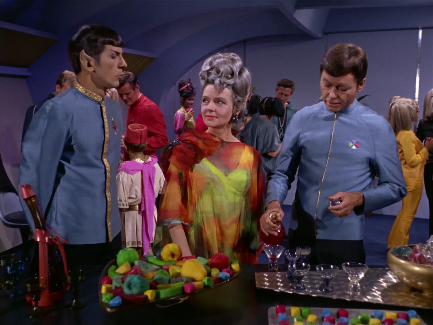 ariane179254_StarTrek_2x10_TheJourneyToBabel_0727.jpg