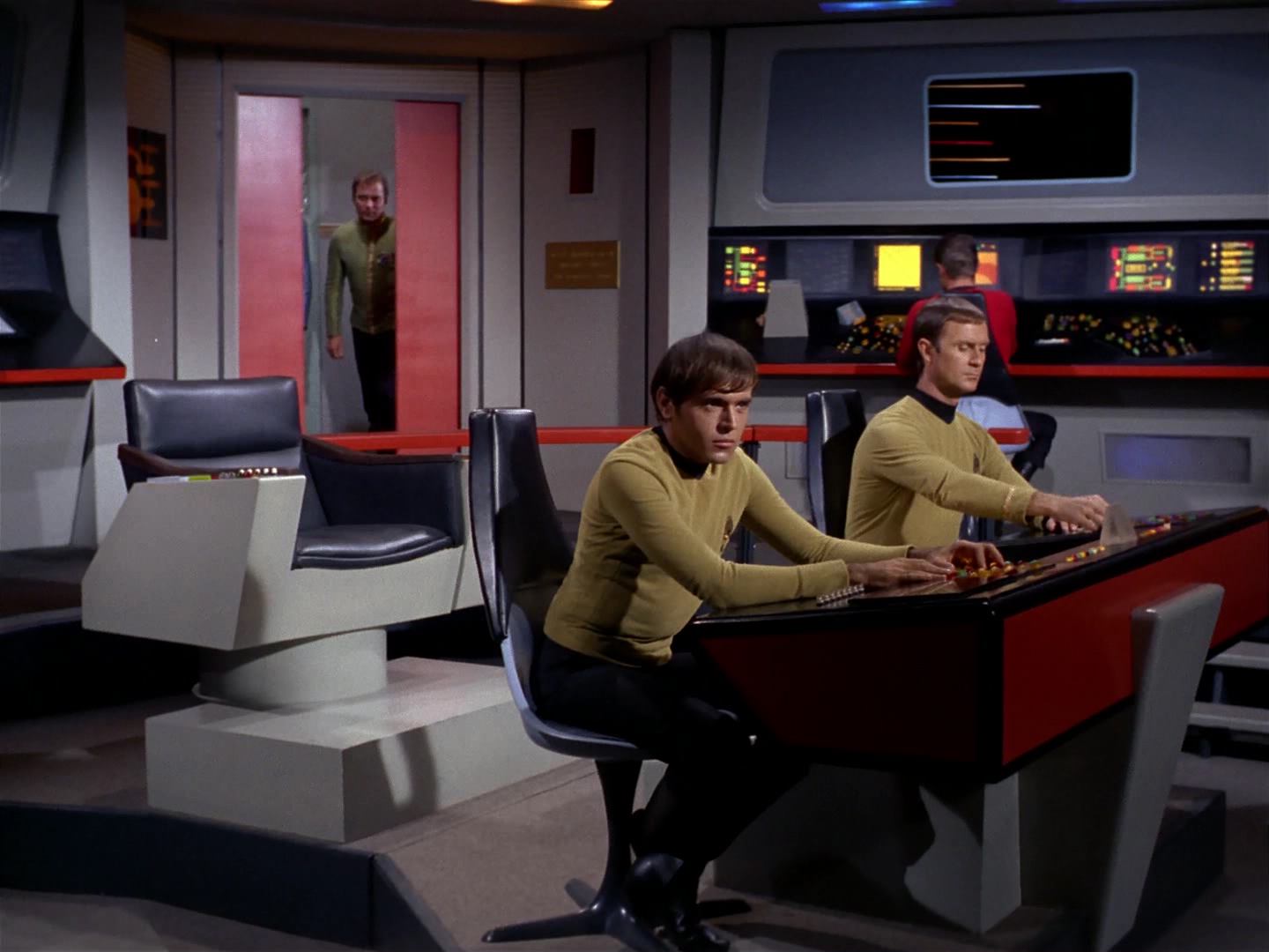 ariane179254_StarTrek_2x10_TheJourneyToBabel_0814.jpg