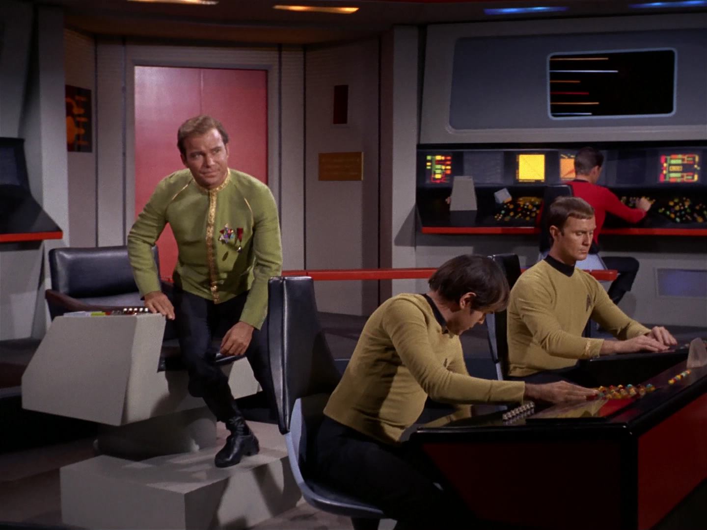 ariane179254_StarTrek_2x10_TheJourneyToBabel_0872.jpg