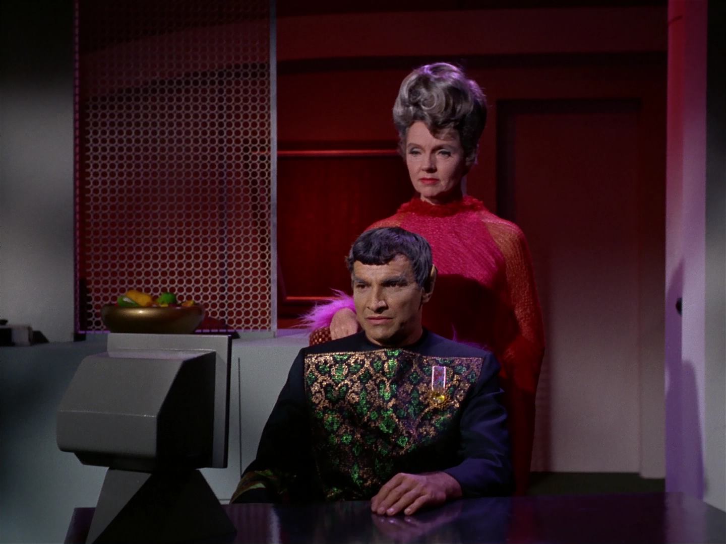 ariane179254_StarTrek_2x10_TheJourneyToBabel_0879.jpg