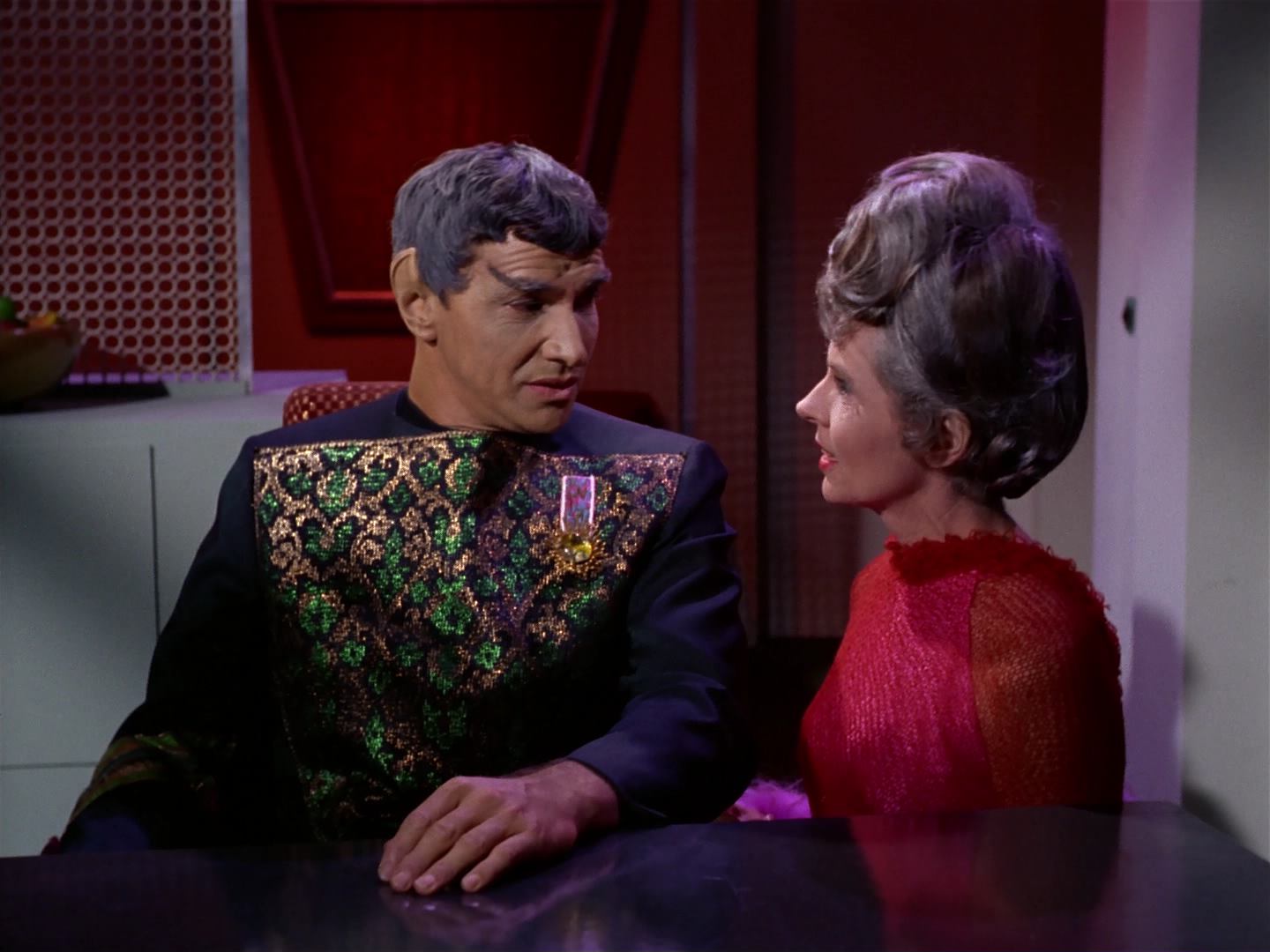 ariane179254_StarTrek_2x10_TheJourneyToBabel_0918.jpg