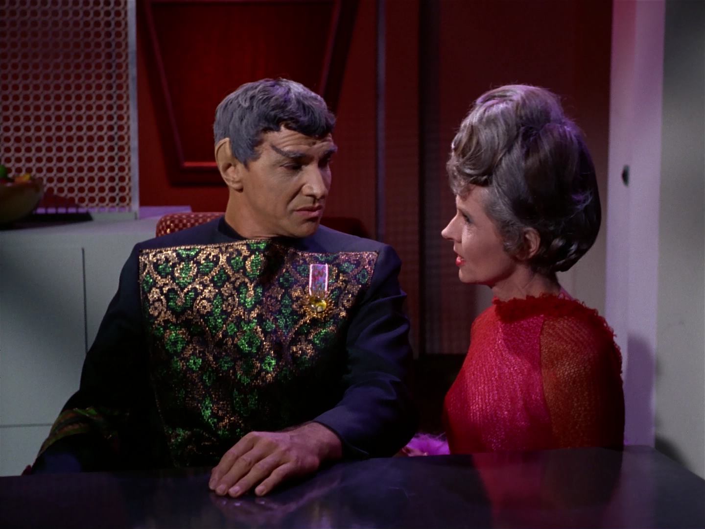ariane179254_StarTrek_2x10_TheJourneyToBabel_0920.jpg