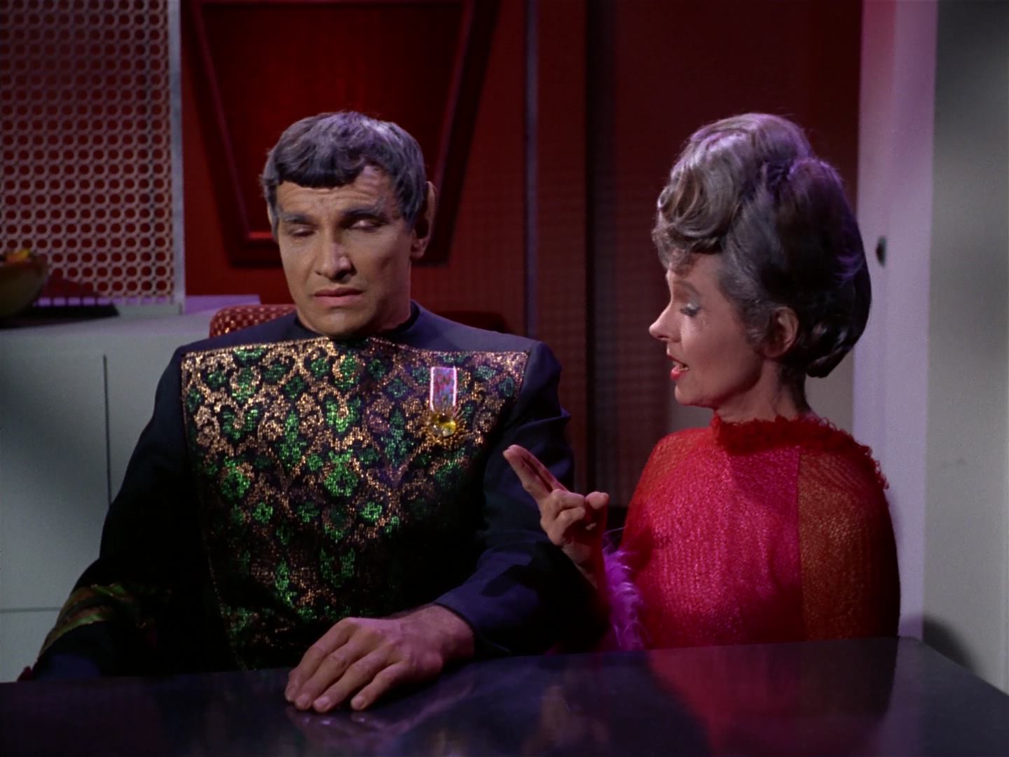 ariane179254_StarTrek_2x10_TheJourneyToBabel_0938.jpg