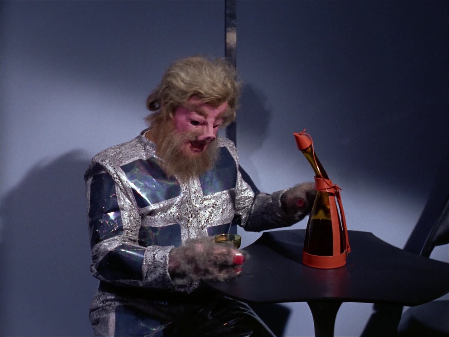 ariane179254_StarTrek_2x10_TheJourneyToBabel_1020.jpg