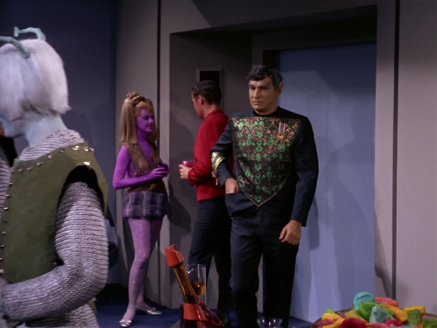 ariane179254_StarTrek_2x10_TheJourneyToBabel_1024.jpg