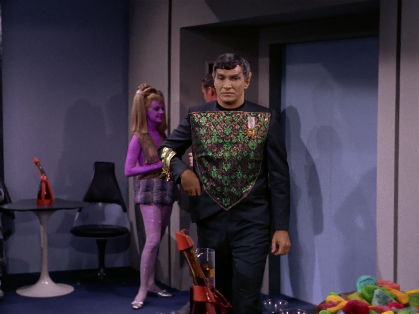 ariane179254_StarTrek_2x10_TheJourneyToBabel_1025.jpg
