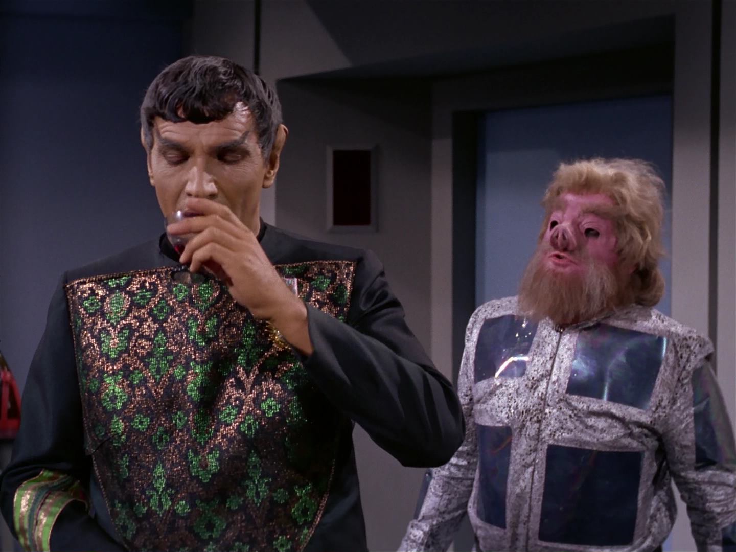 ariane179254_StarTrek_2x10_TheJourneyToBabel_1053.jpg