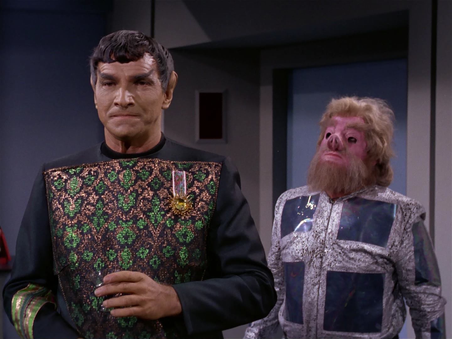 ariane179254_StarTrek_2x10_TheJourneyToBabel_1062.jpg