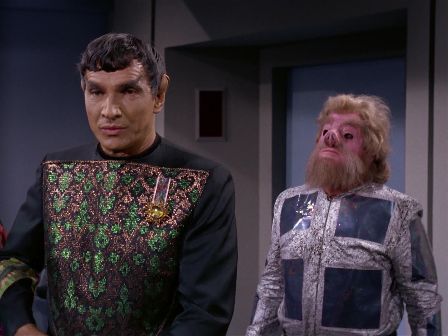 ariane179254_StarTrek_2x10_TheJourneyToBabel_1068.jpg