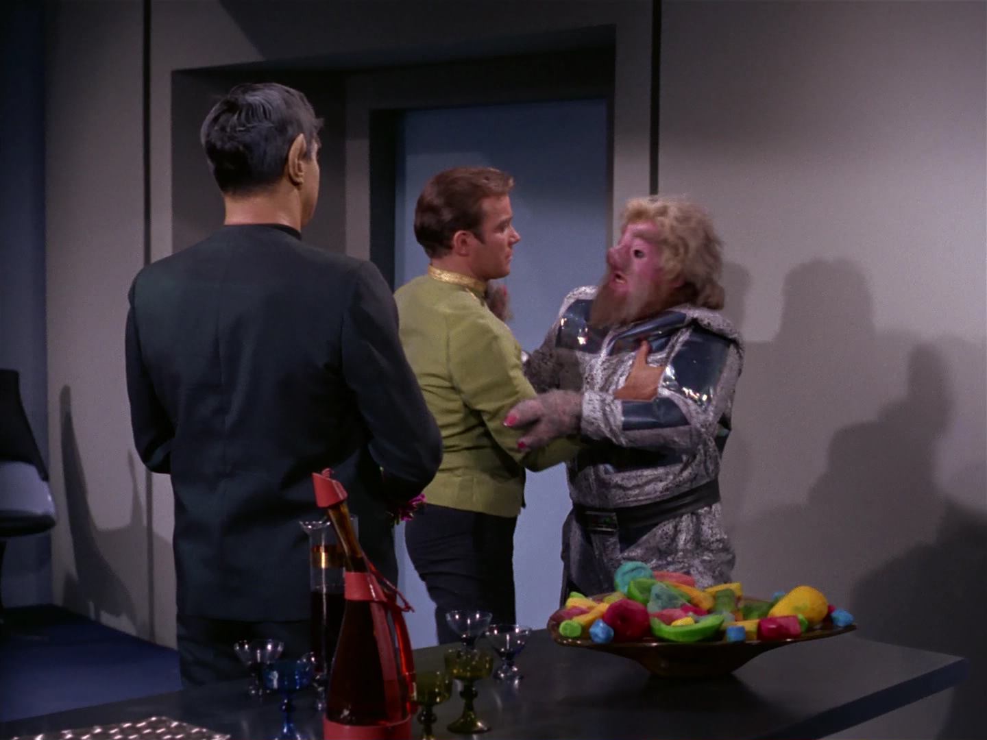 ariane179254_StarTrek_2x10_TheJourneyToBabel_1111.jpg