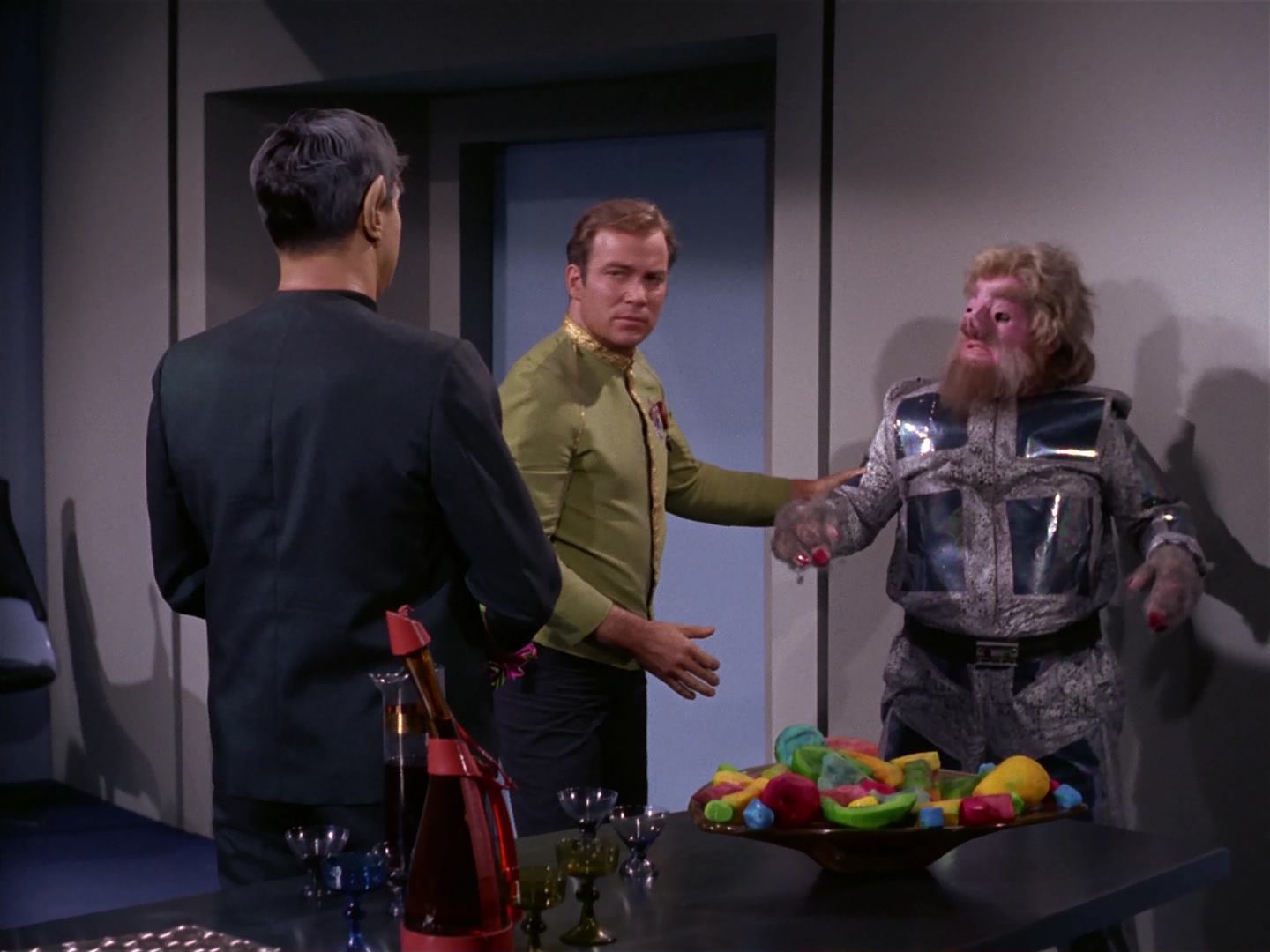 ariane179254_StarTrek_2x10_TheJourneyToBabel_1115.jpg