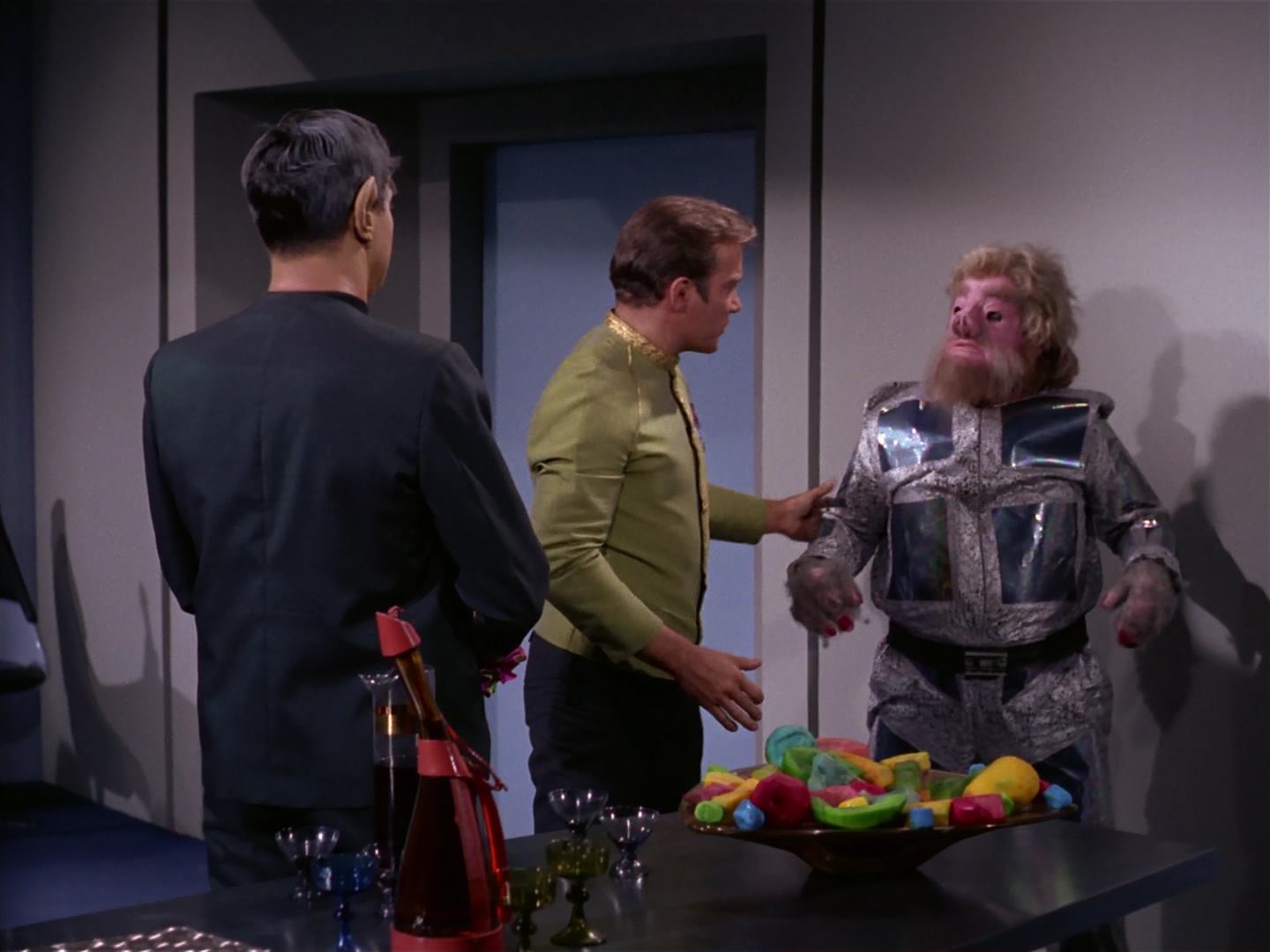 ariane179254_StarTrek_2x10_TheJourneyToBabel_1117.jpg