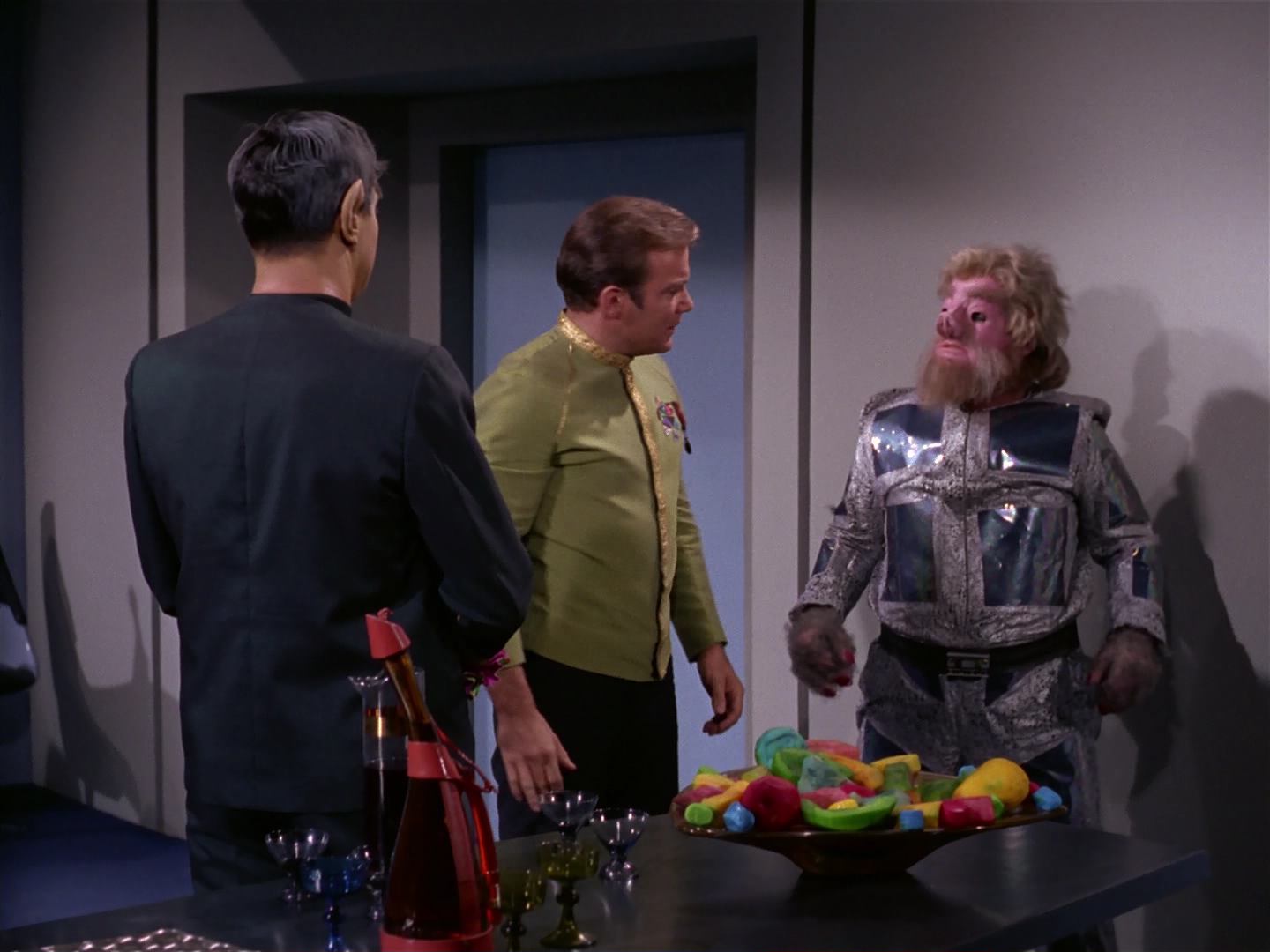 ariane179254_StarTrek_2x10_TheJourneyToBabel_1123.jpg