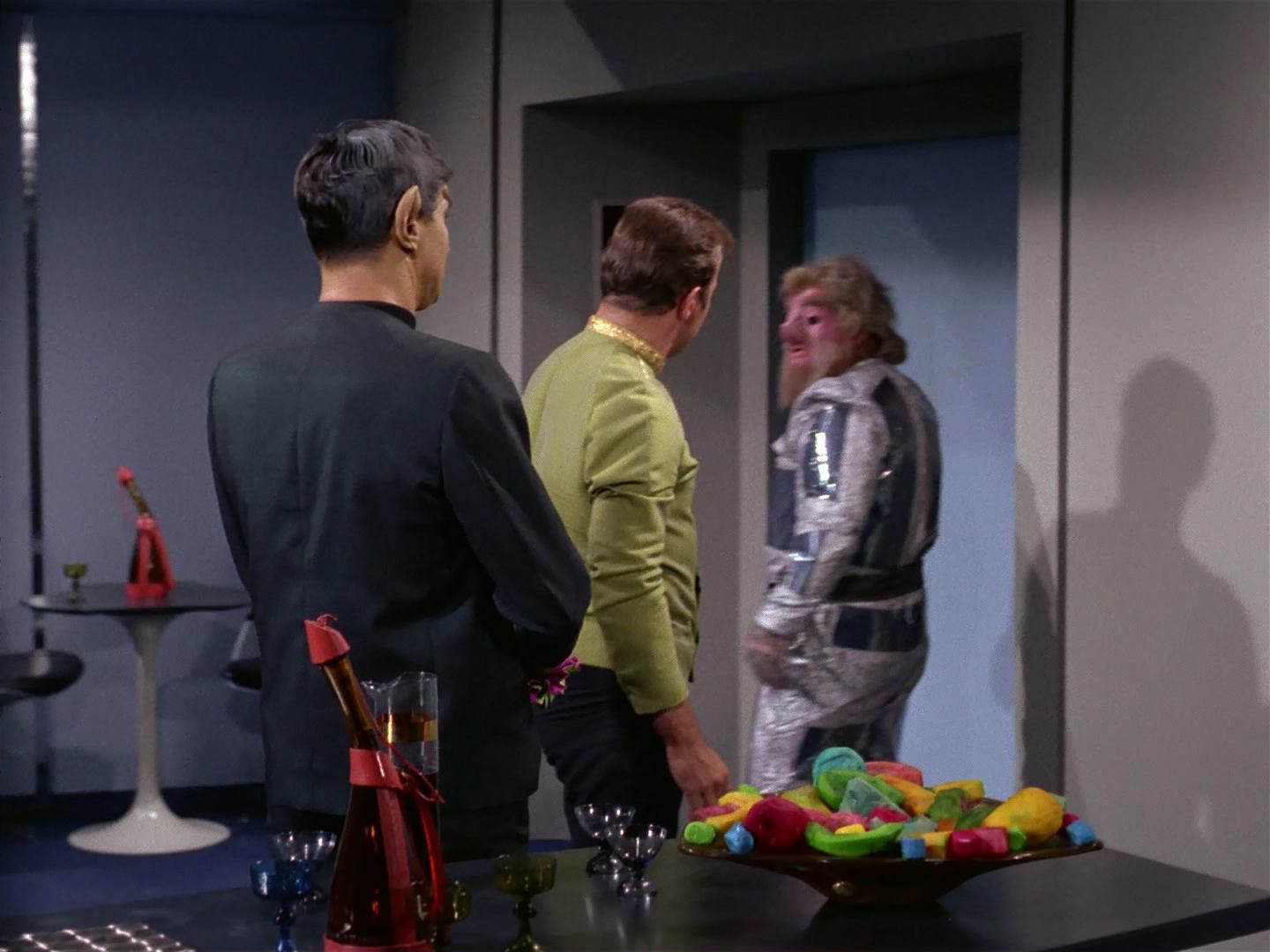 ariane179254_StarTrek_2x10_TheJourneyToBabel_1131.jpg