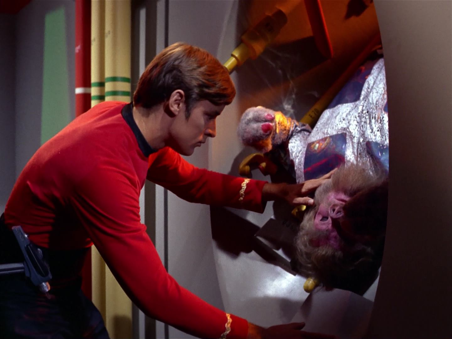 ariane179254_StarTrek_2x10_TheJourneyToBabel_1167.jpg