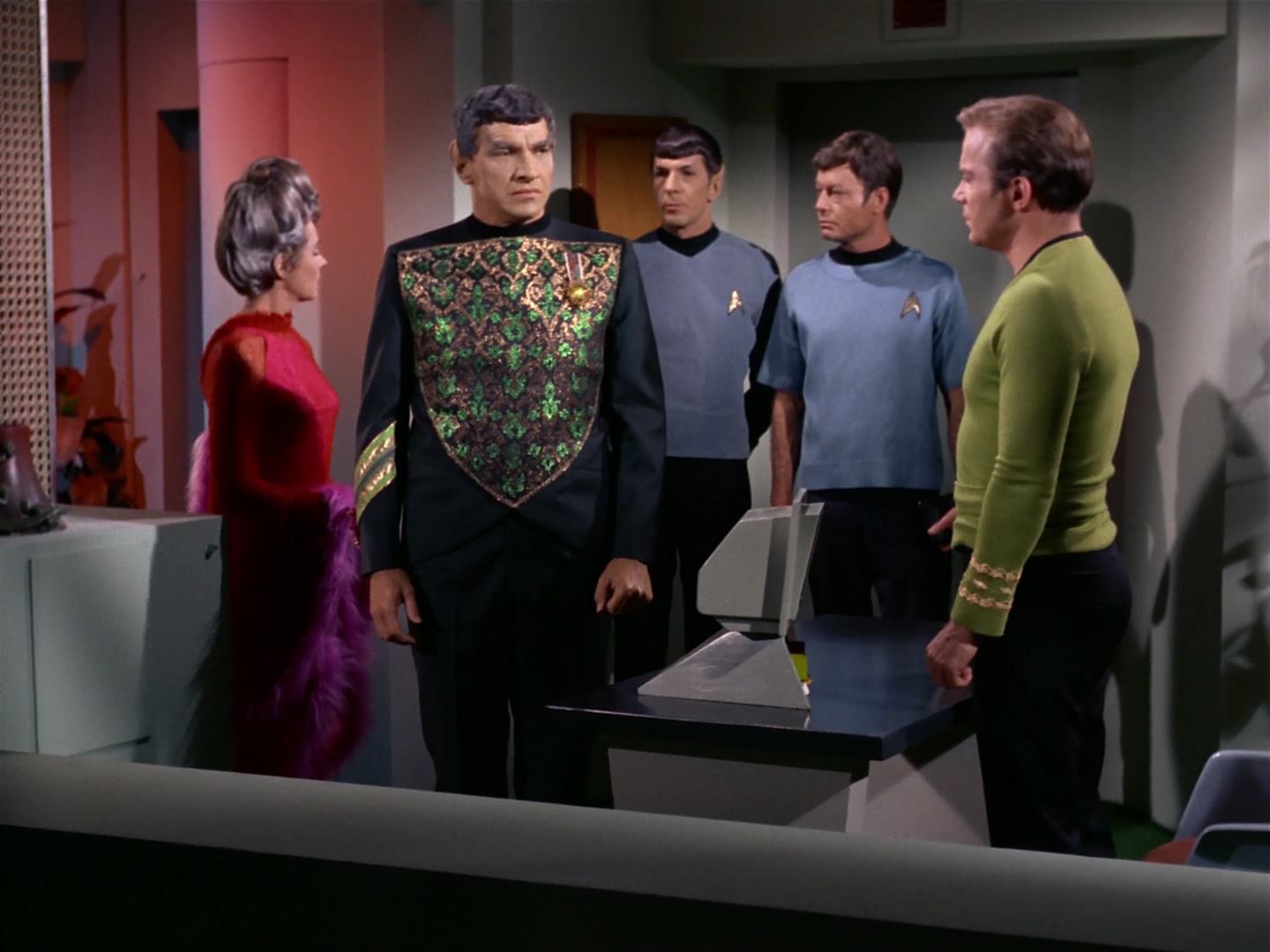 ariane179254_StarTrek_2x10_TheJourneyToBabel_1356.jpg