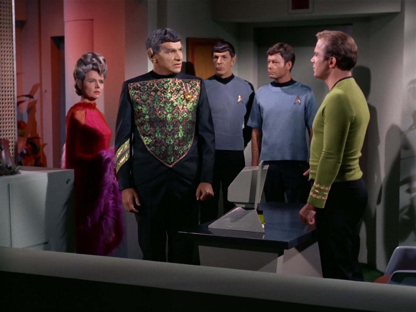 ariane179254_StarTrek_2x10_TheJourneyToBabel_1358.jpg