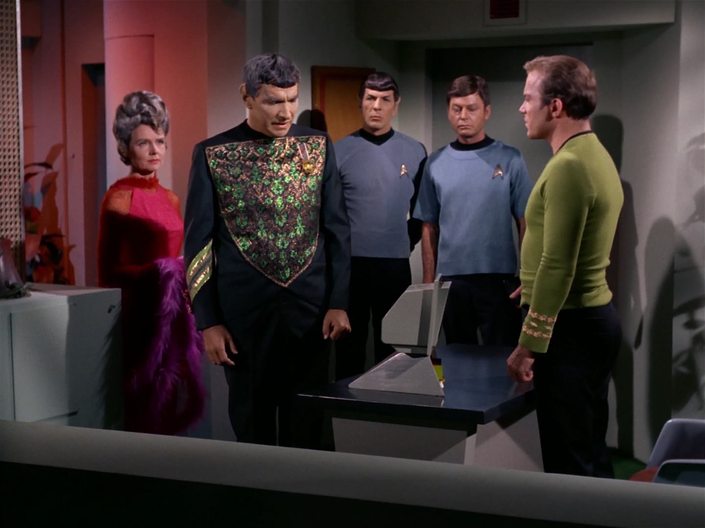 ariane179254_StarTrek_2x10_TheJourneyToBabel_1378.jpg