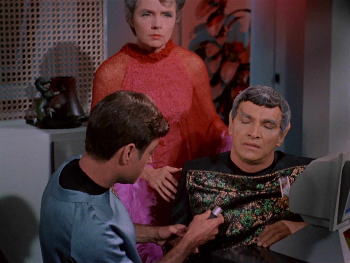 ariane179254_StarTrek_2x10_TheJourneyToBabel_1402.jpg