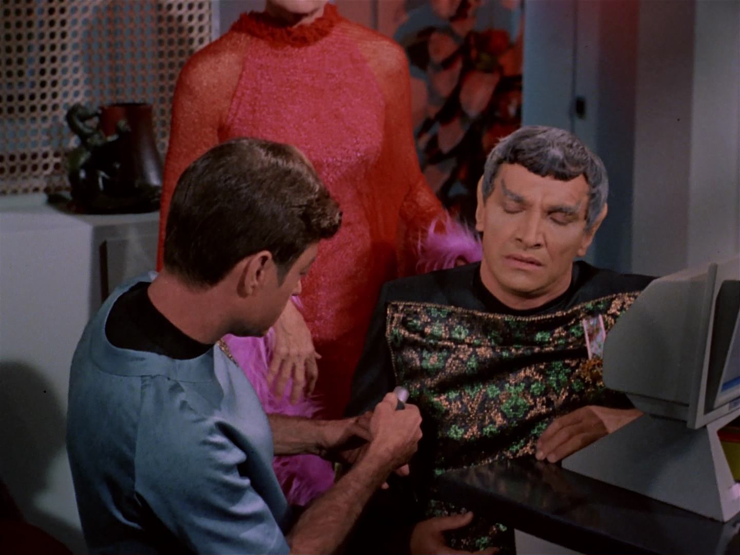 ariane179254_StarTrek_2x10_TheJourneyToBabel_1403.jpg