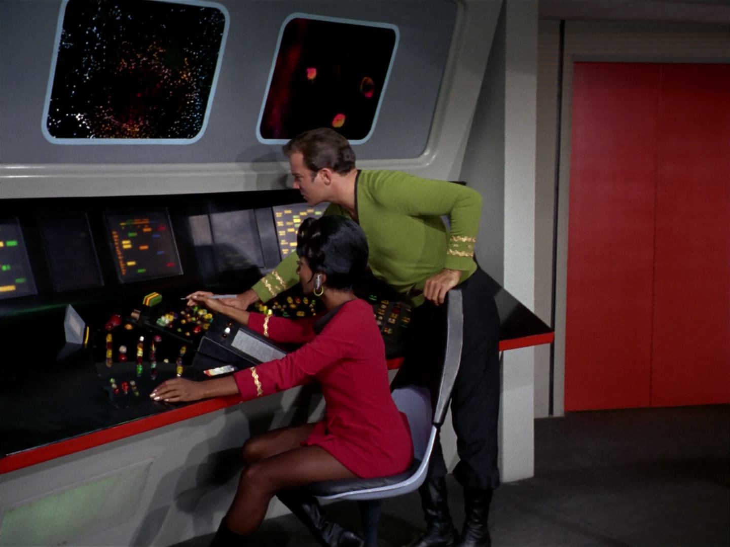 ariane179254_StarTrek_2x10_TheJourneyToBabel_1484.jpg