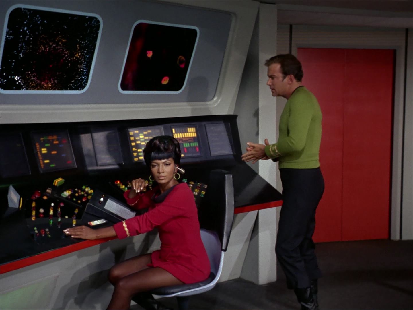 ariane179254_StarTrek_2x10_TheJourneyToBabel_1542.jpg