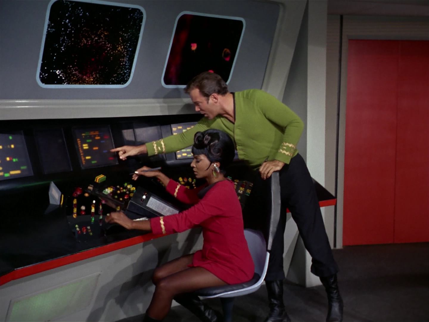 ariane179254_StarTrek_2x10_TheJourneyToBabel_1546.jpg