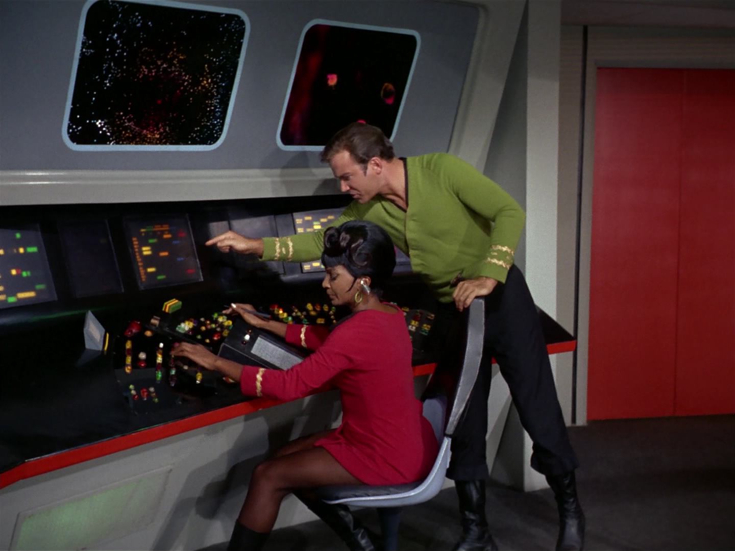 ariane179254_StarTrek_2x10_TheJourneyToBabel_1547.jpg