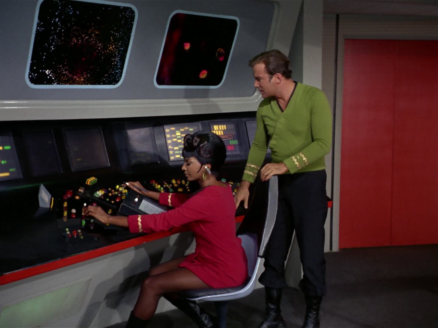 ariane179254_StarTrek_2x10_TheJourneyToBabel_1549.jpg