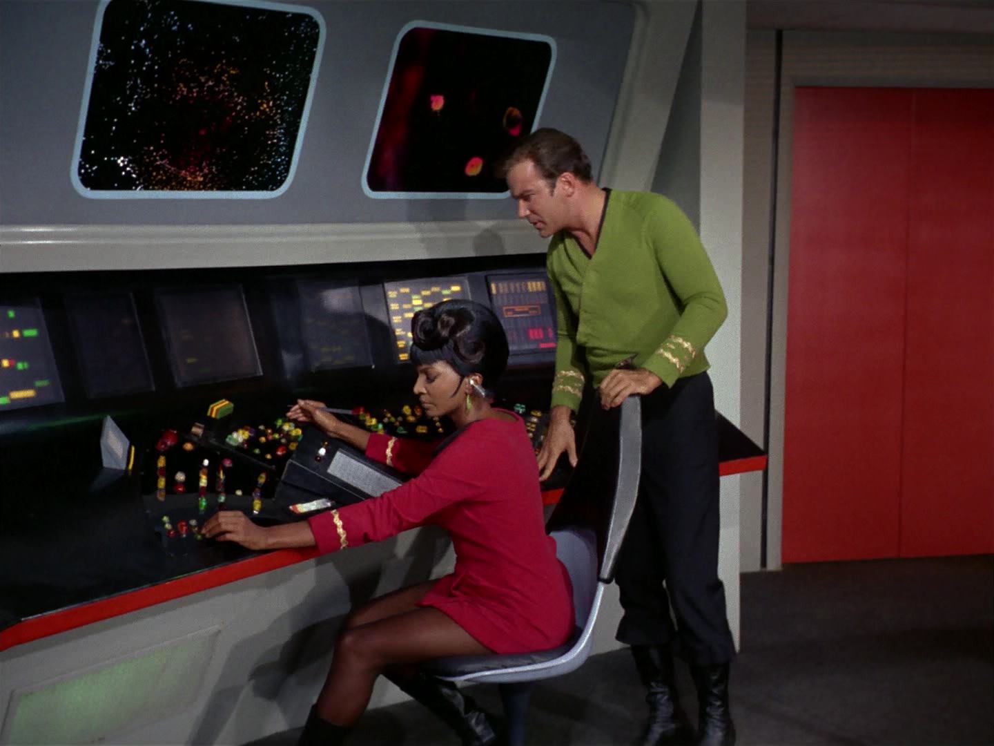 ariane179254_StarTrek_2x10_TheJourneyToBabel_1551.jpg