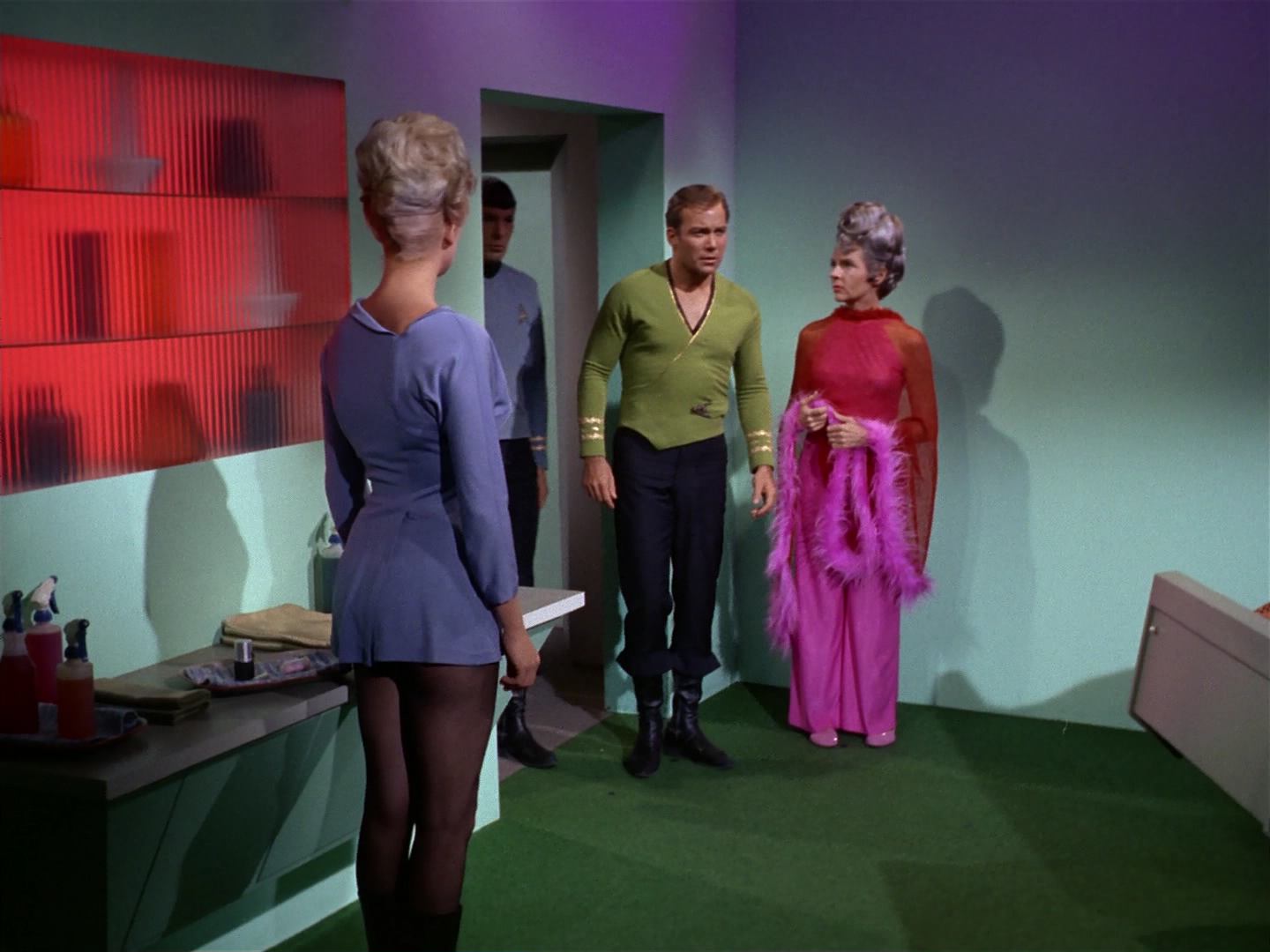 ariane179254_StarTrek_2x10_TheJourneyToBabel_1572.jpg