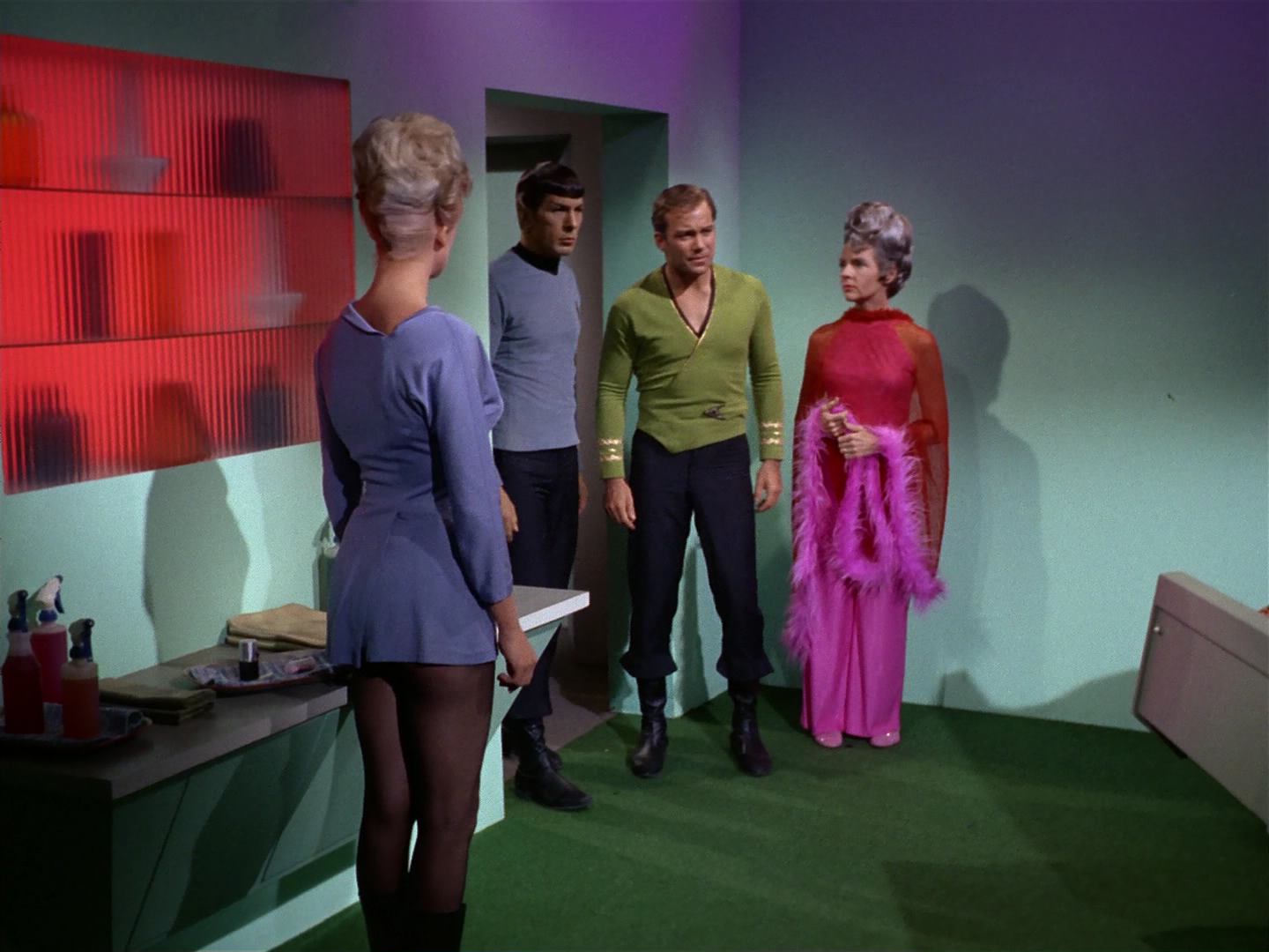 ariane179254_StarTrek_2x10_TheJourneyToBabel_1573.jpg
