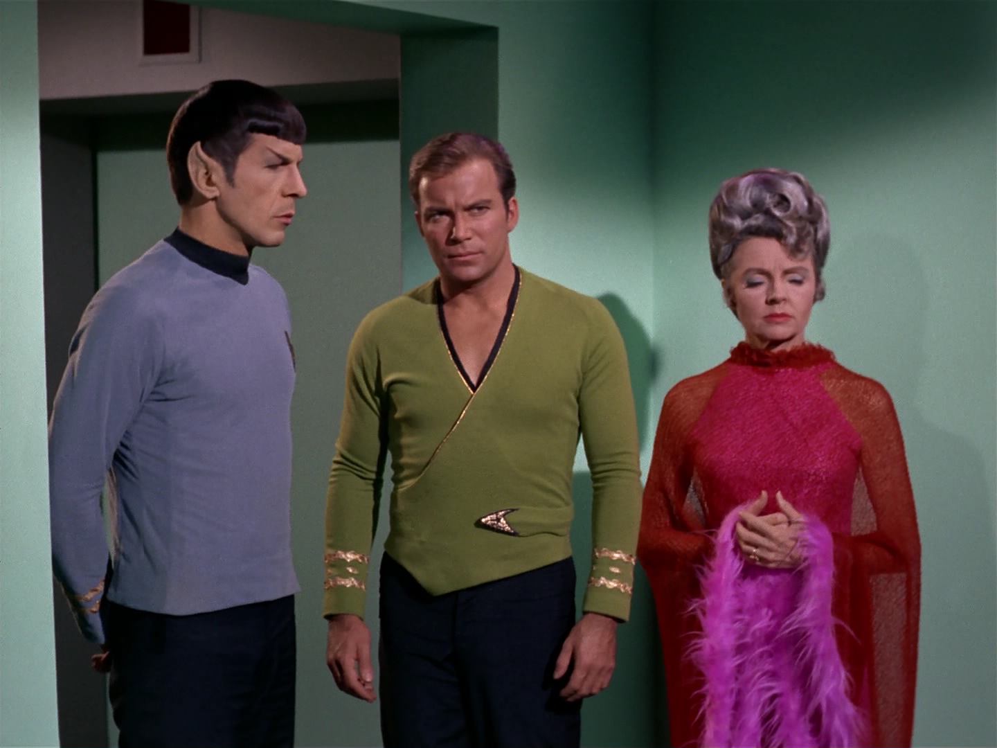ariane179254_StarTrek_2x10_TheJourneyToBabel_1581.jpg