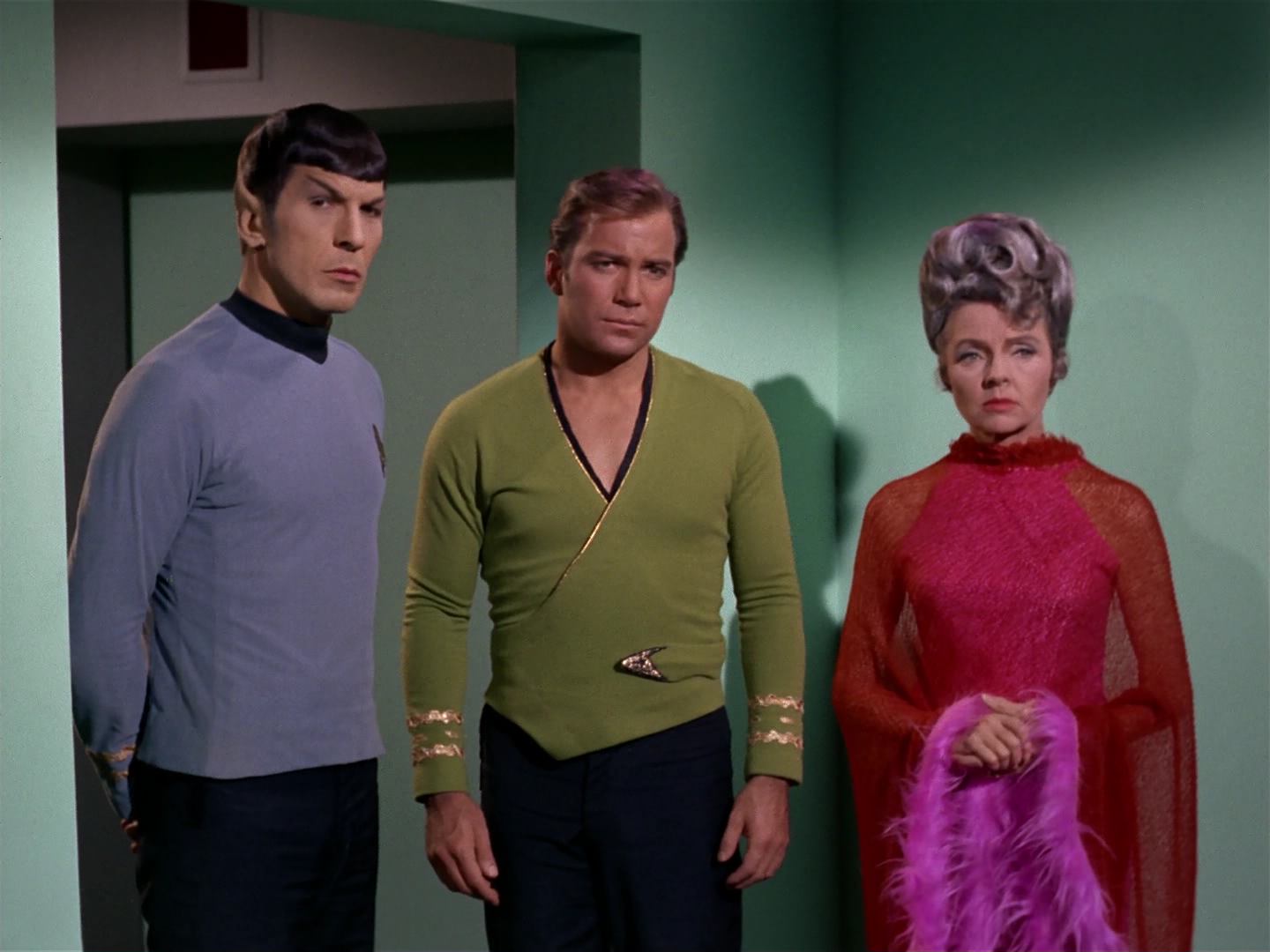 ariane179254_StarTrek_2x10_TheJourneyToBabel_1594.jpg