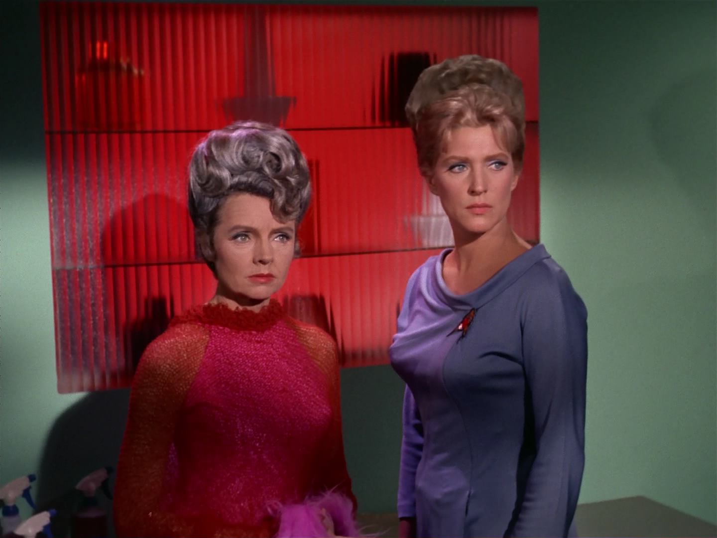 ariane179254_StarTrek_2x10_TheJourneyToBabel_1638.jpg
