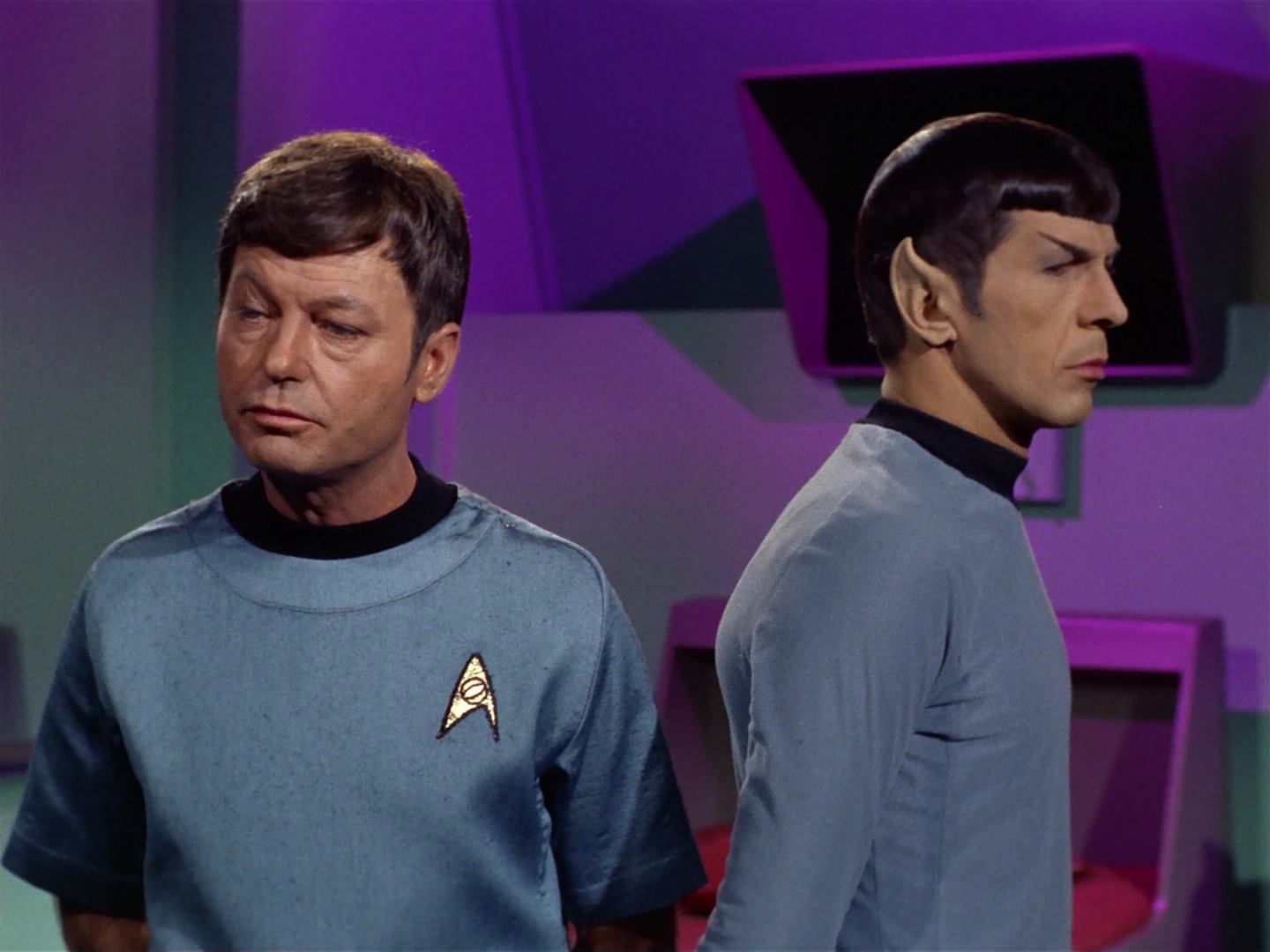 ariane179254_StarTrek_2x10_TheJourneyToBabel_1731.jpg