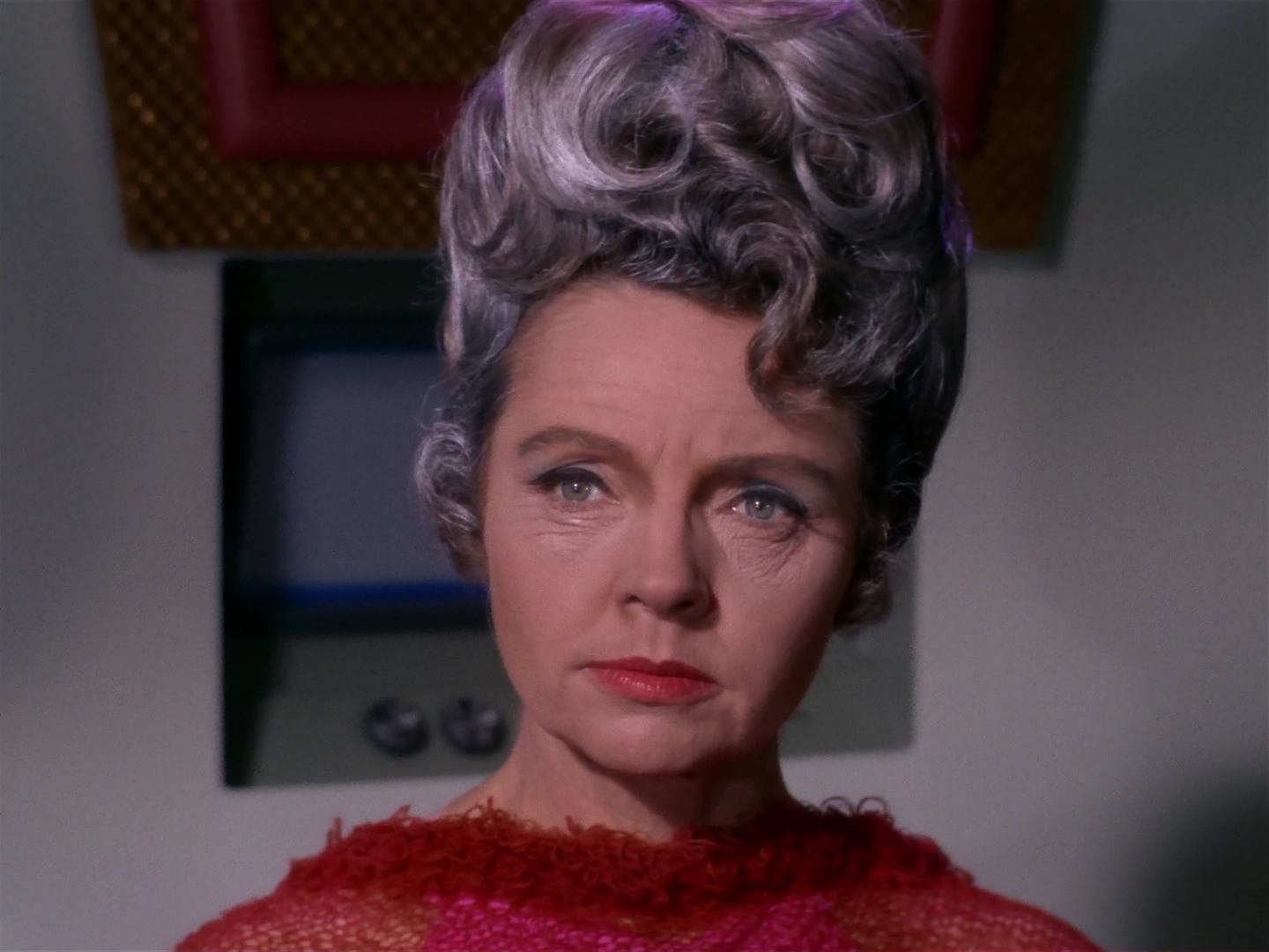 ariane179254_StarTrek_2x10_TheJourneyToBabel_1847.jpg