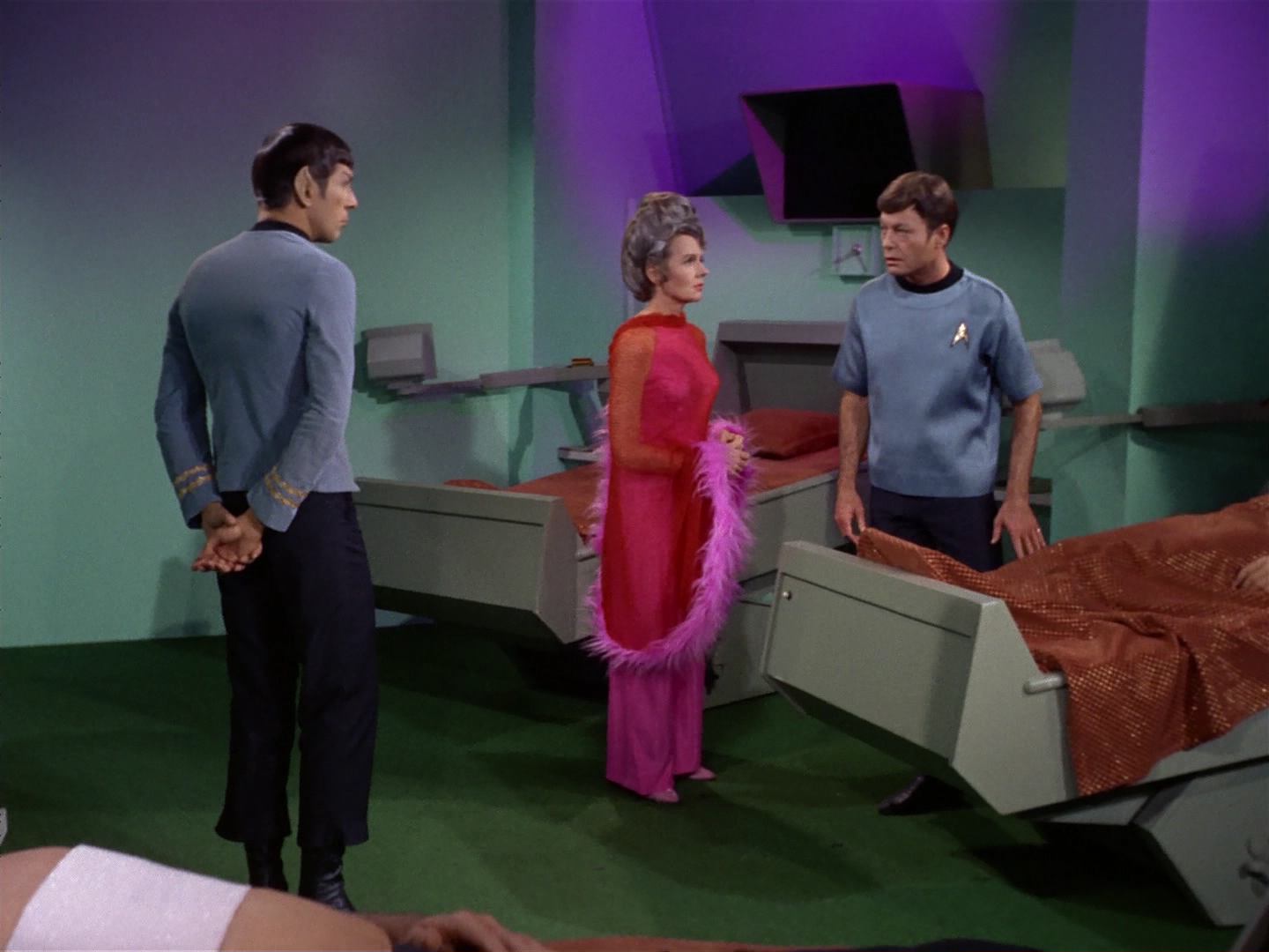 ariane179254_StarTrek_2x10_TheJourneyToBabel_2055.jpg