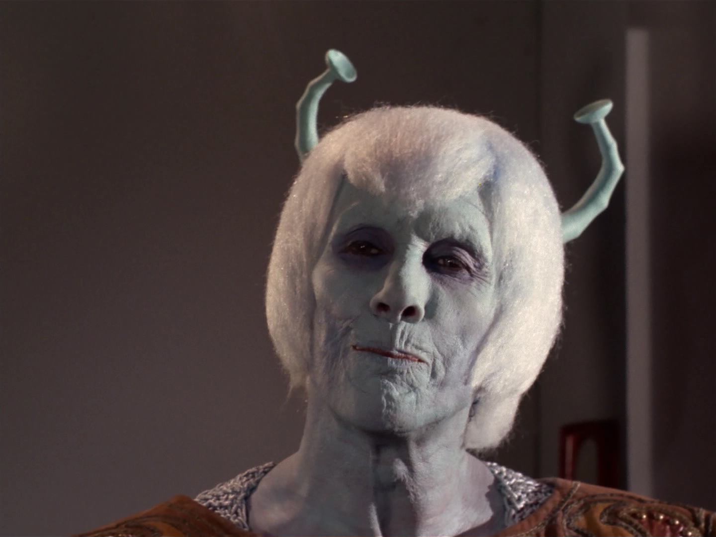 ariane179254_StarTrek_2x10_TheJourneyToBabel_2127.jpg