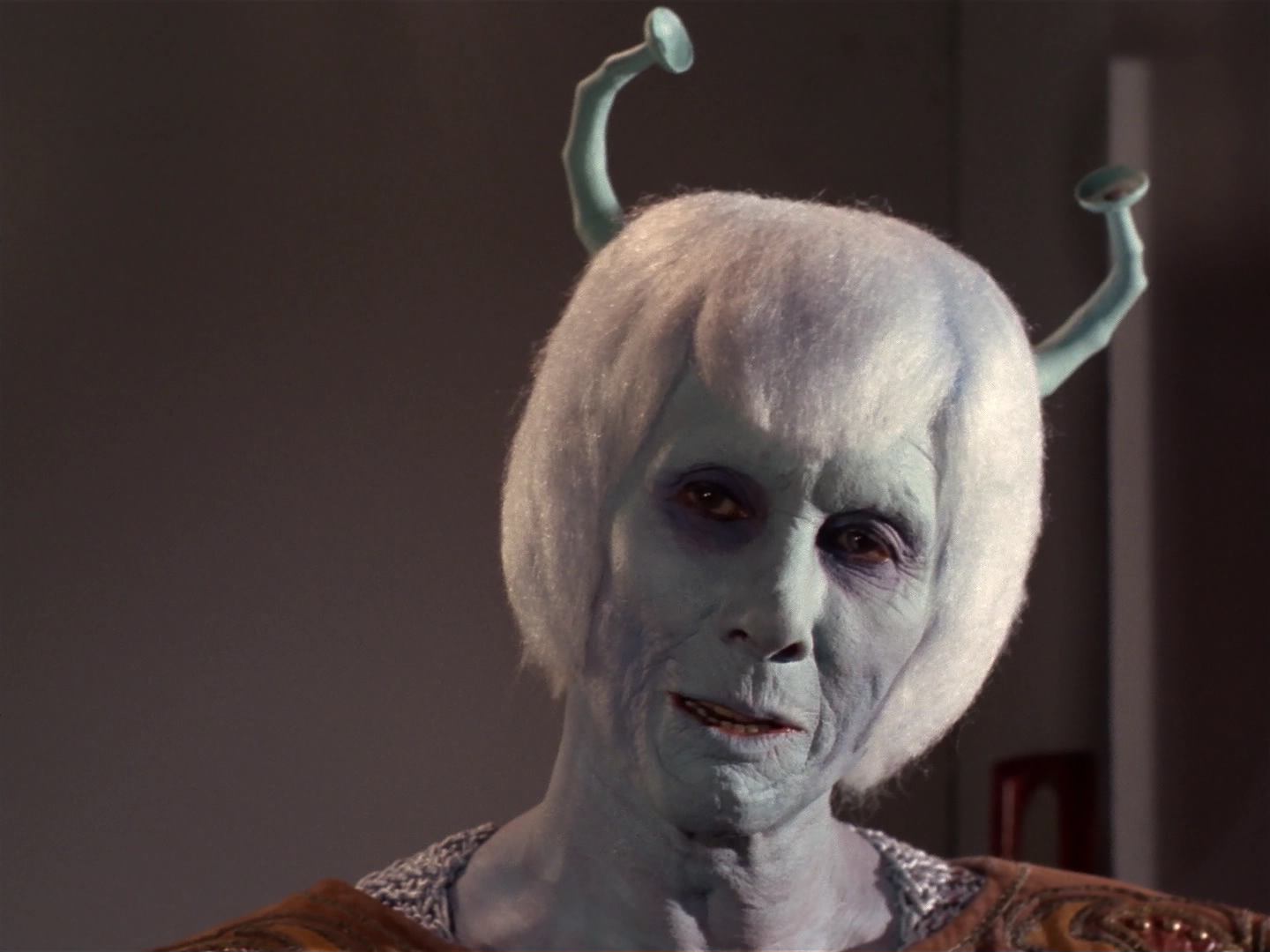 ariane179254_StarTrek_2x10_TheJourneyToBabel_2144.jpg