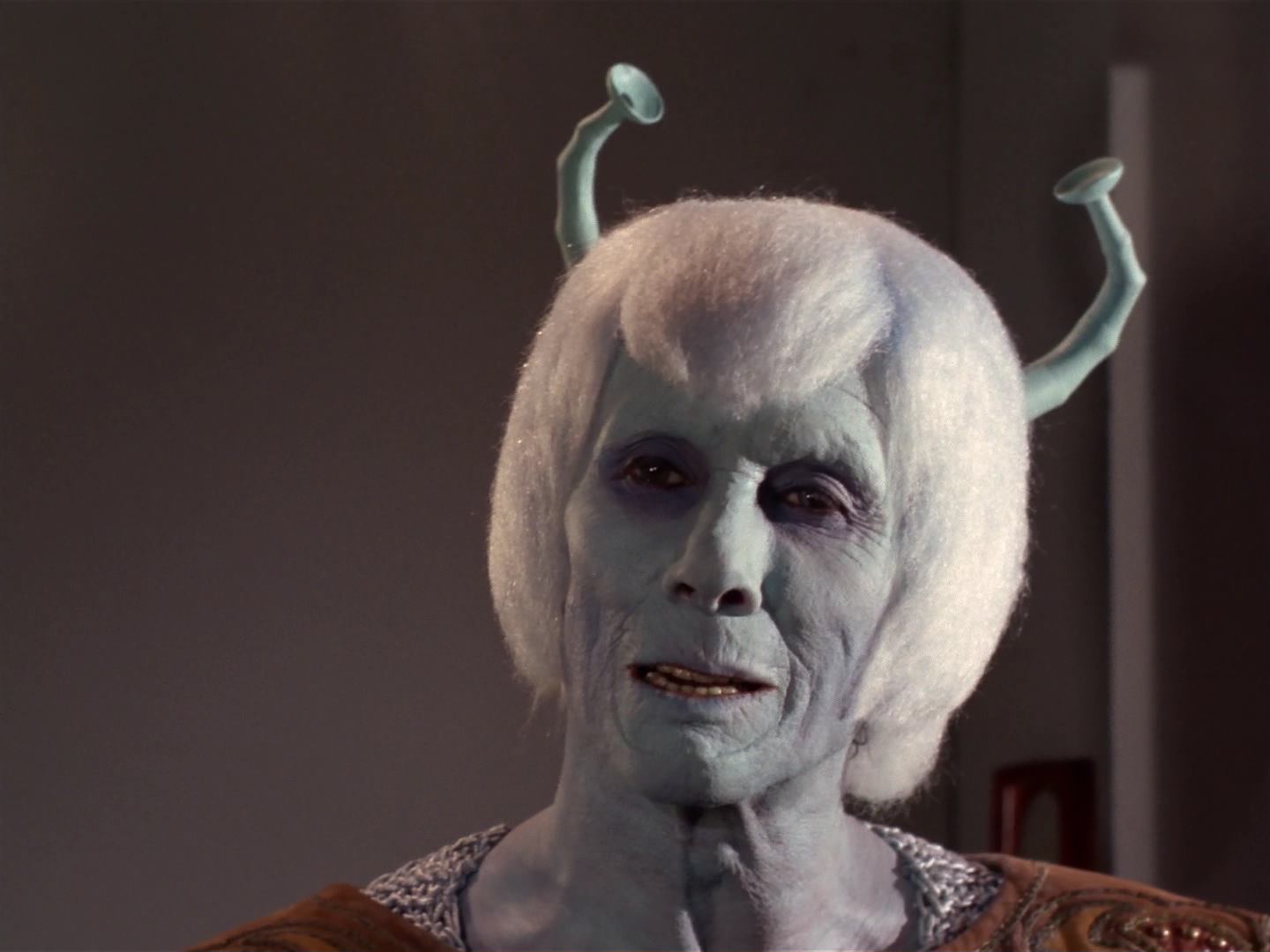 ariane179254_StarTrek_2x10_TheJourneyToBabel_2164.jpg