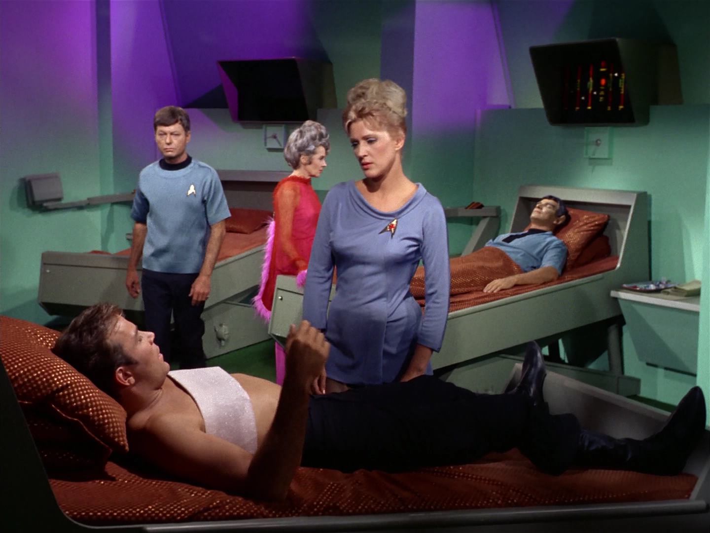 ariane179254_StarTrek_2x10_TheJourneyToBabel_2420.jpg