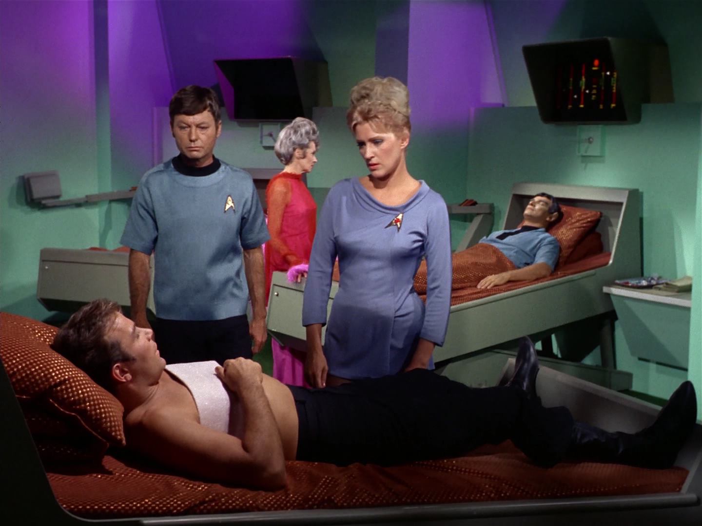 ariane179254_StarTrek_2x10_TheJourneyToBabel_2422.jpg